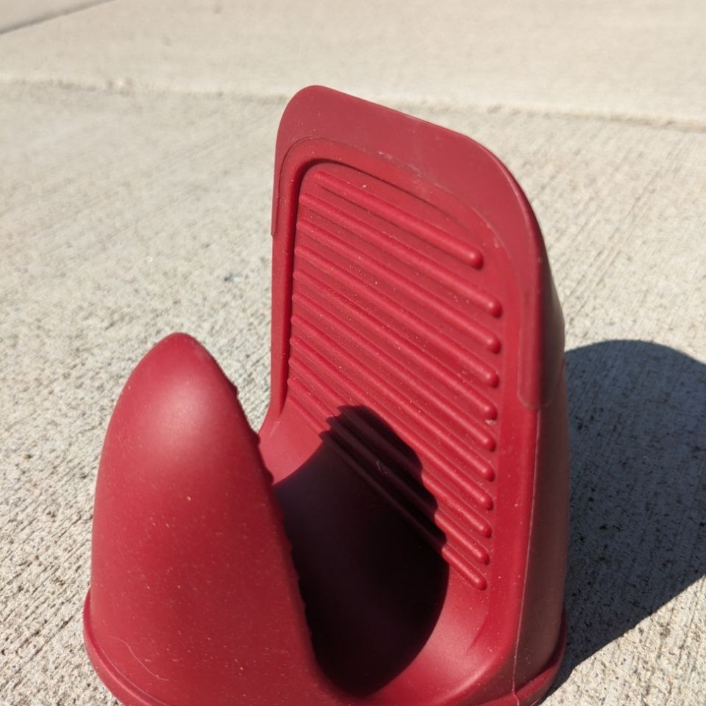 Red Silicone Pot Holder Mitt